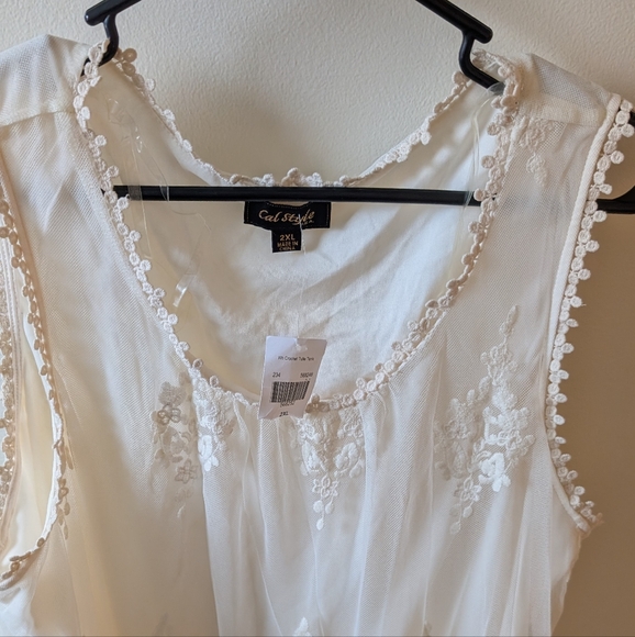 NWT Cal Style boho lace feminine embroidered cream sleeveless blouse. size 2XL. - Picture 3 of 9